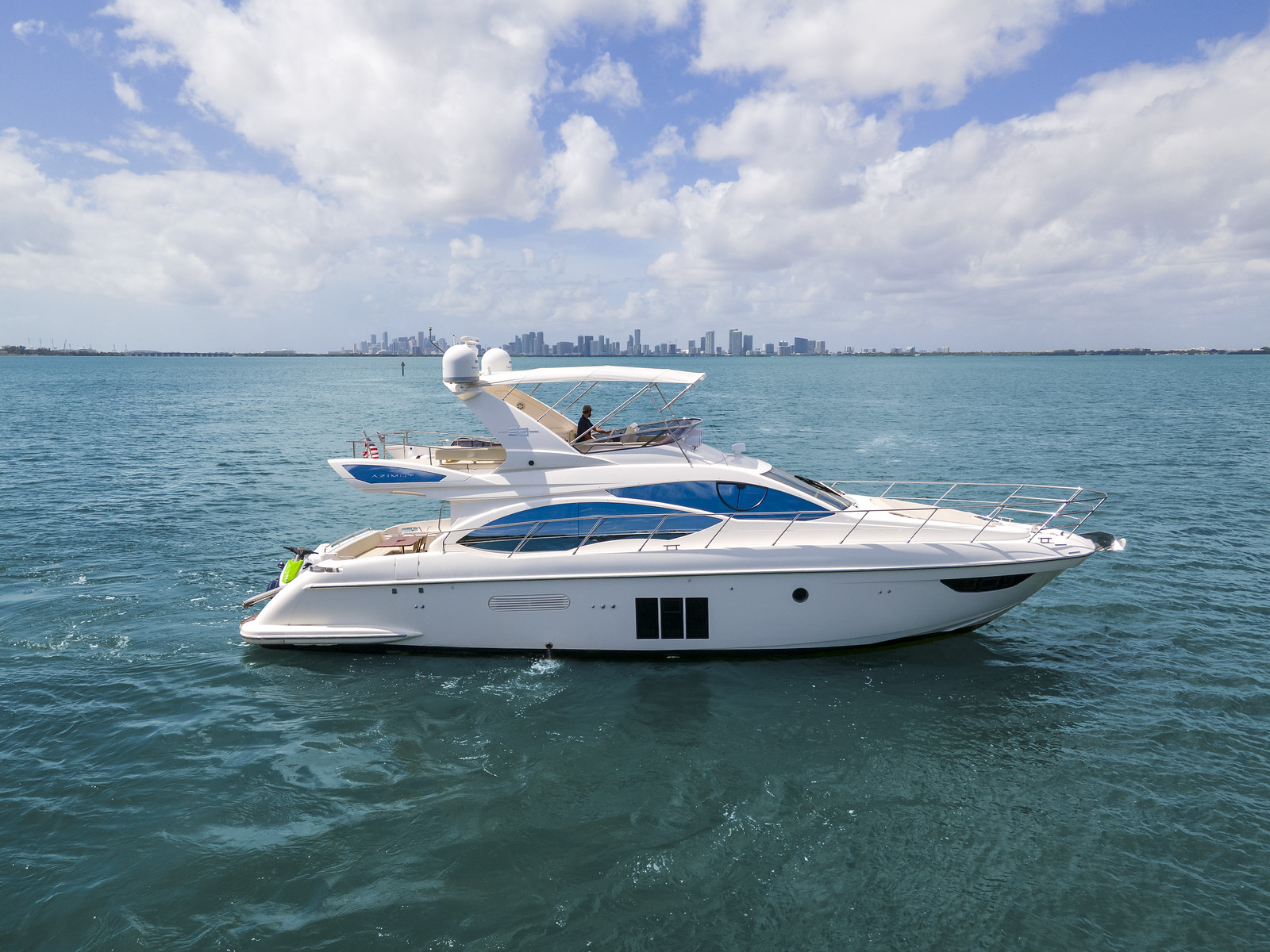 chartering a yacht in miami