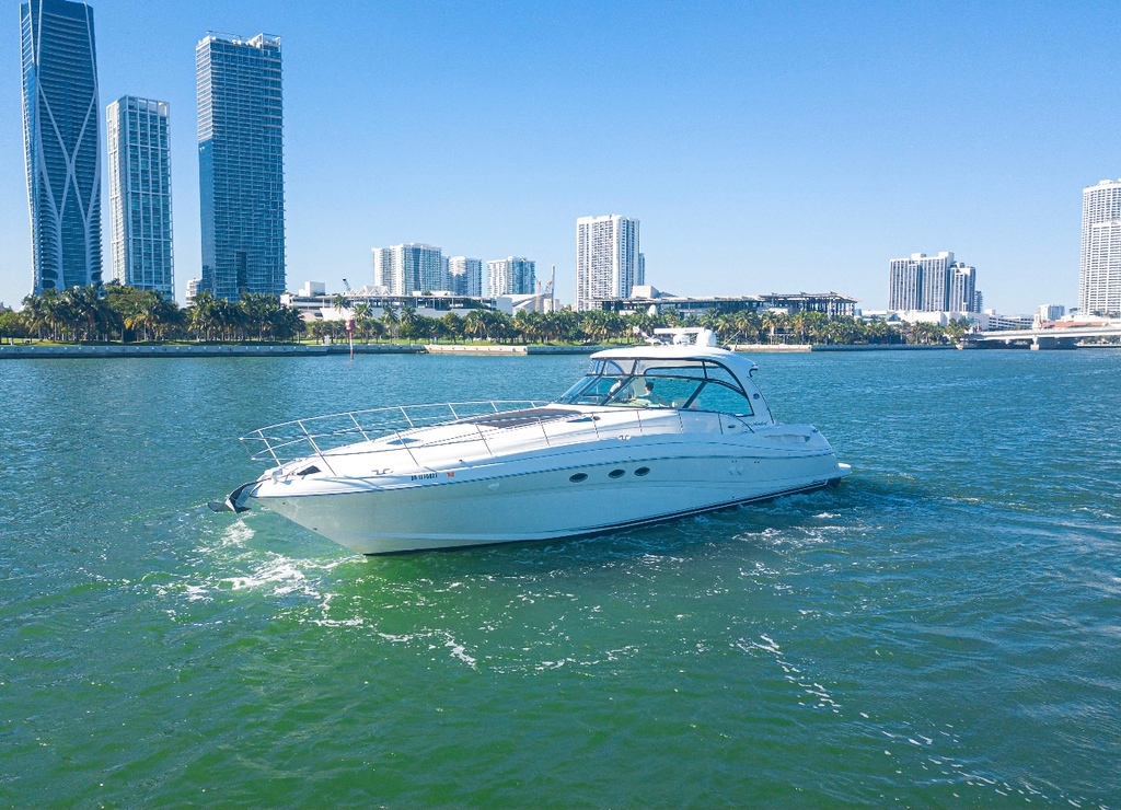 chartering a yacht in miami